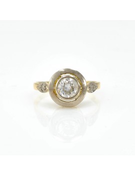 18K GOLD AND DIAMONDS RING