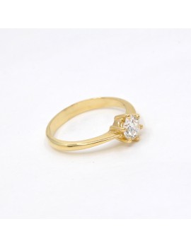 SOLITAIRE RING IN 18K GOLD