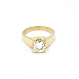 18K GOLD RING WITH DIAMOND