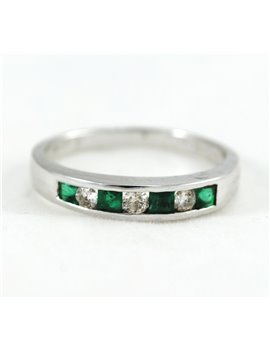18K WHITE GOLD WITH DIAMONDS AND EMERALD
