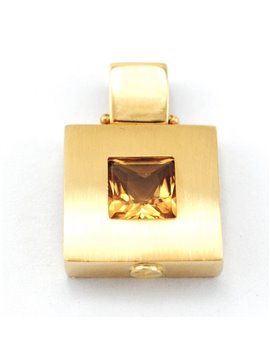 18K GOLD WITH TOPAZ PENDANT