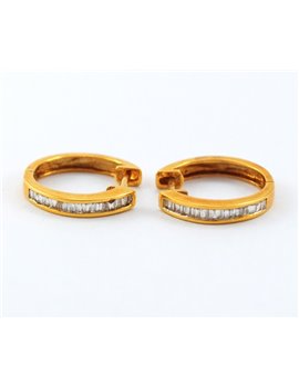 18K GOLD AND DIAMONDS EARRING